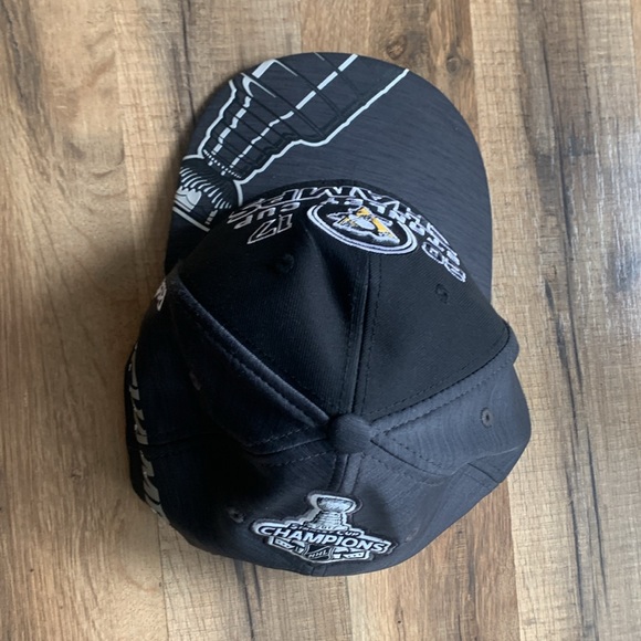 2017 Stanley Cup CHAMPS Pittsburgh Penguins Reebok Cap NWOT - Picture 7 of 13